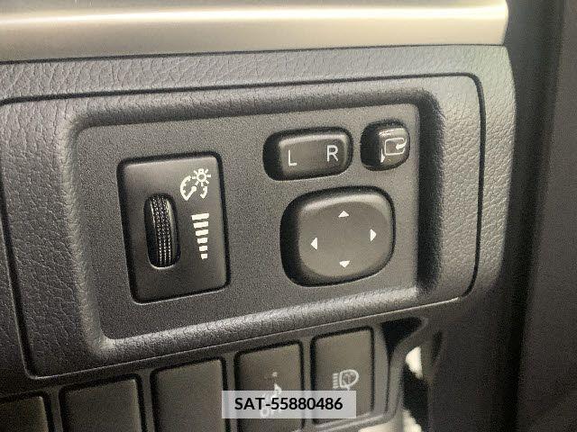 Lexus CT 2012-09 387922-23