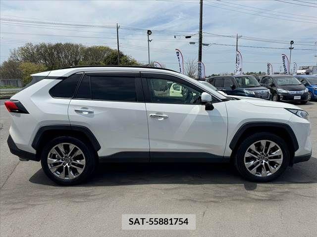 Toyota RAV4 2019-06 227953-11