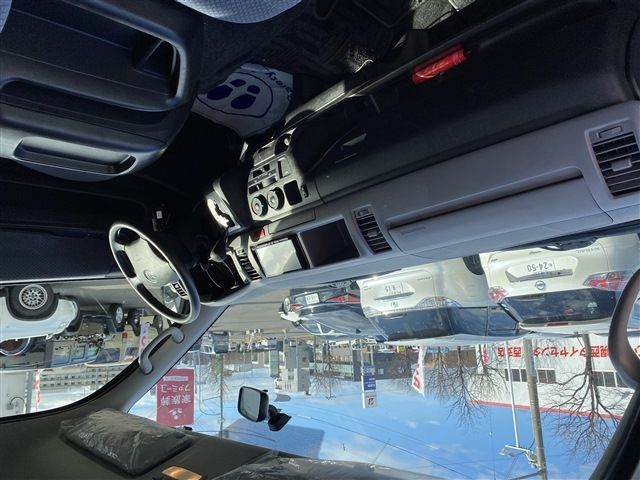 Toyota HIACE COMMUTER 2012-11 187617-21