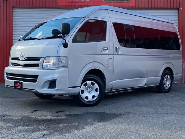 Toyota HIACE COMMUTER 2012-11 187617-1