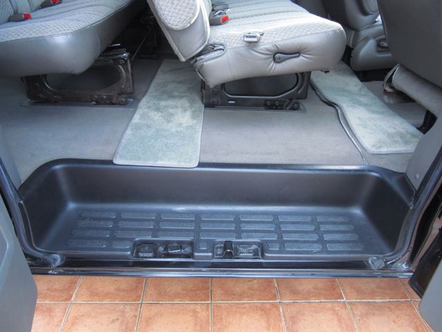 Chevrolet EXPRESS 2010-06 16722-14