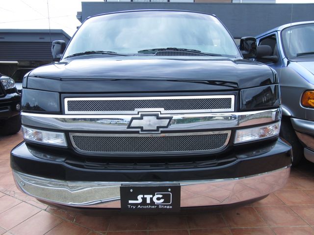 Chevrolet EXPRESS 2010-06 16722-1
