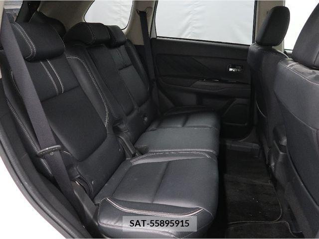 Mitsubishi OUTLANDER PHEV 2016-07 247524-4
