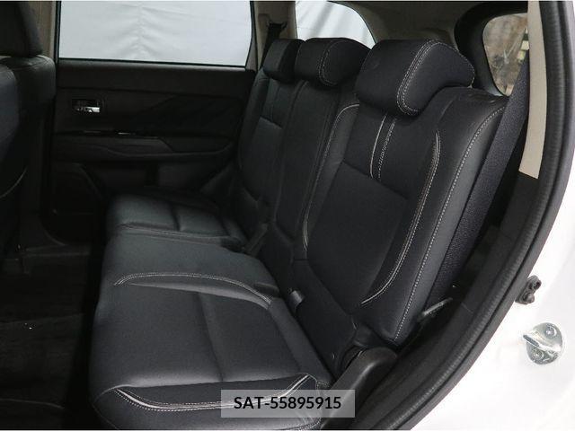 Mitsubishi OUTLANDER PHEV 2016-07 247524-6