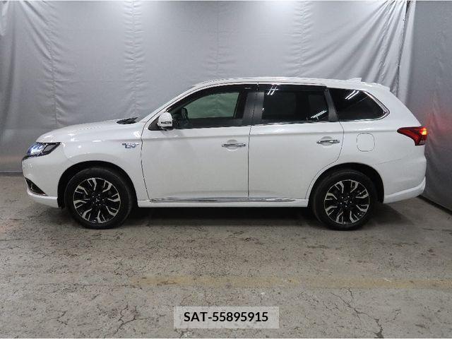 Mitsubishi OUTLANDER PHEV 2016-07 247524-12