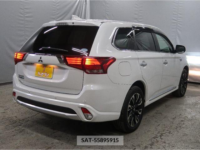 Mitsubishi OUTLANDER PHEV 2016-07 247524-1