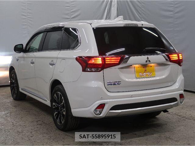 Mitsubishi OUTLANDER PHEV 2016-07 247524-11