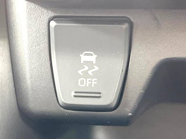 Toyota RAV4 2019-05 10706-7