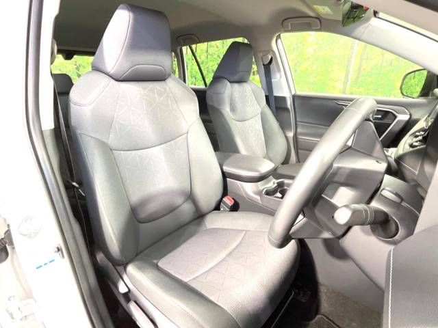 Toyota RAV4 2019-05 10706-9