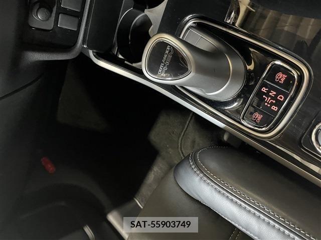 Mitsubishi OUTLANDER PHEV 2018-02 303561-19