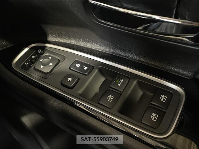 Mitsubishi OUTLANDER PHEV 2018-02 303561-12