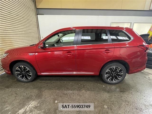 Mitsubishi OUTLANDER PHEV 2018-02 303561-7