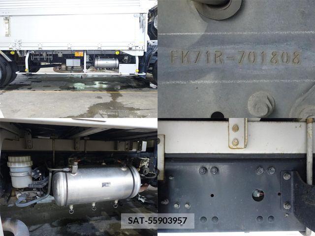 Mitsubishi FIGHTER 2006-12 390796-11