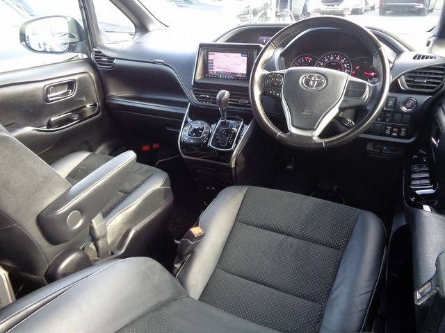 Toyota VOXY 2020-11 17163-9