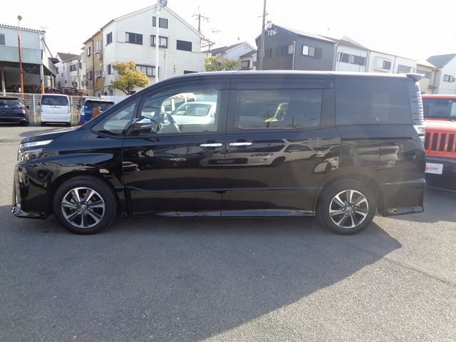 Toyota VOXY 2020-11 17163-28