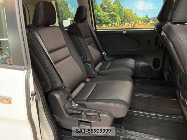 Nissan SERENA 2018-08 324969-8
