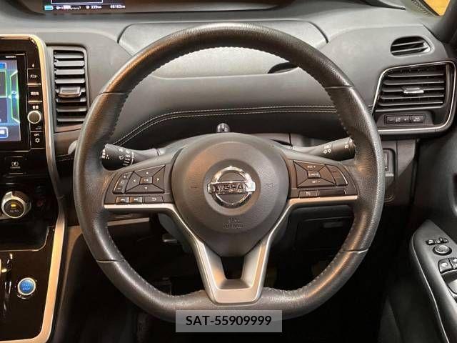 Nissan SERENA 2018-08 324969-11