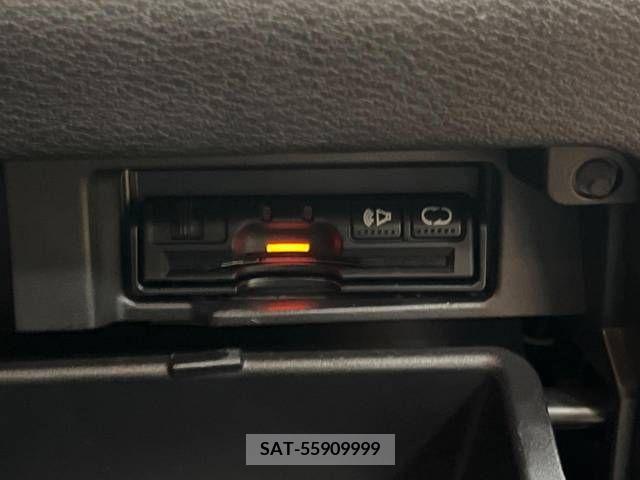 Nissan SERENA 2018-08 324969-6