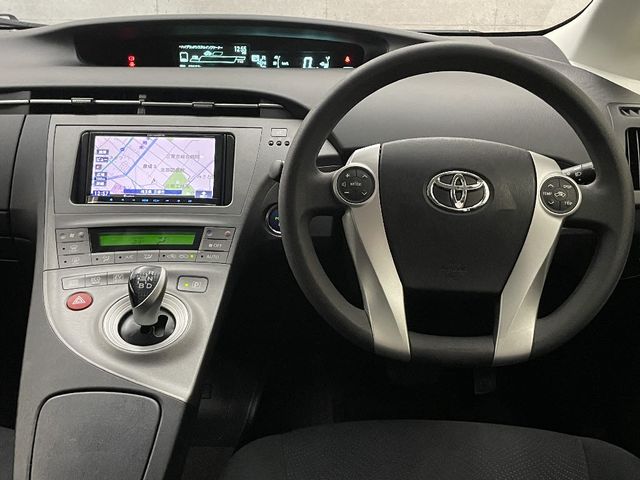 Toyota PRIUS 2012-08 10743-2