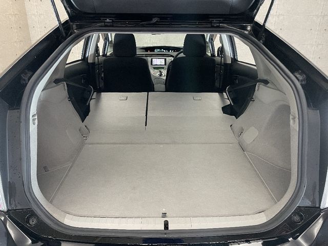 Toyota PRIUS 2012-08 10743-8