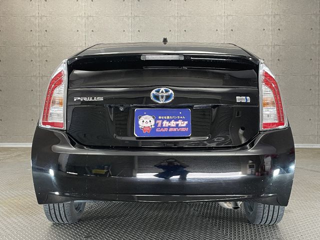 Toyota PRIUS 2012-08 10743-11