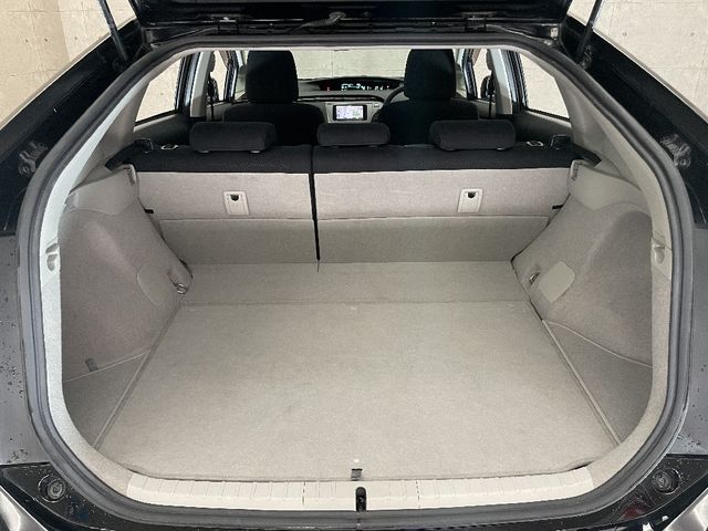 Toyota PRIUS 2012-08 10743-7