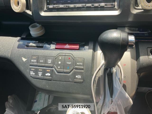 Honda e 2010-04 394334-19