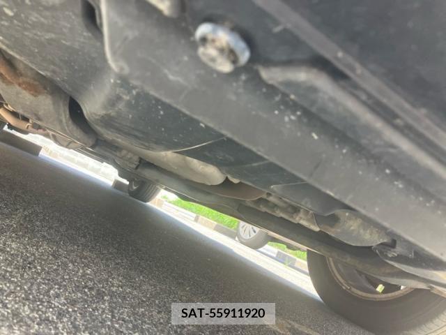 Honda e 2010-04 394334-4