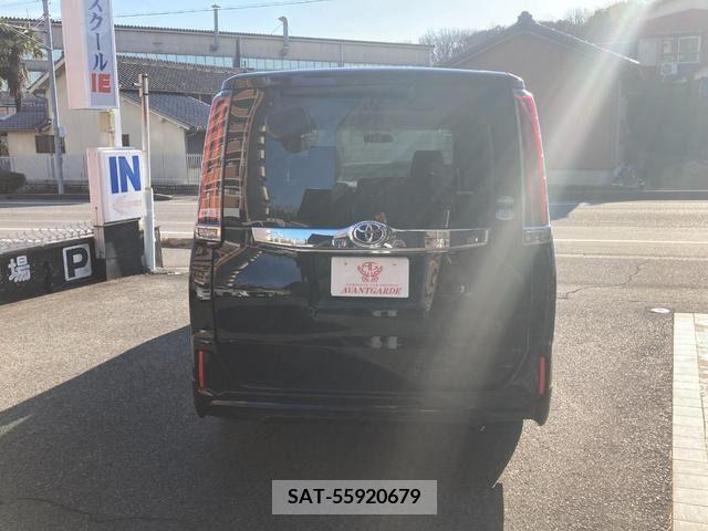 Toyota NOAH 2014-05 206470-6