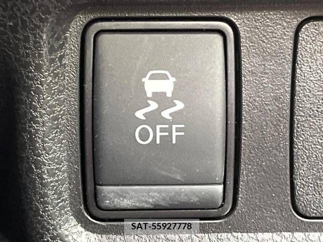 Nissan NOTE 2018-01 365404-7