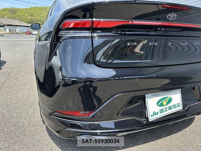 Toyota PRIUS 2023-07 281767-7