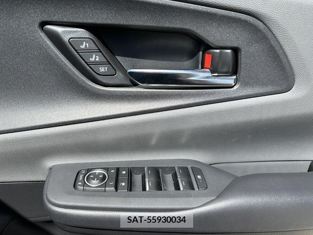 Toyota PRIUS 2023-07 281767-12