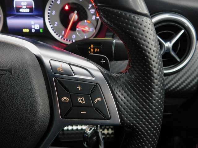 Mercedes Benz A-CLASS 2015-02 22352-13
