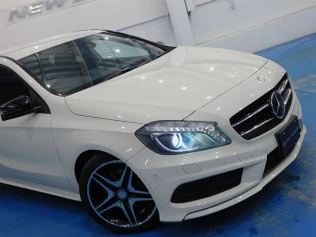 Mercedes Benz A-CLASS 2015-02 22352-2