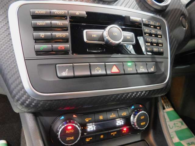 Mercedes Benz A-CLASS 2015-02 22352-9