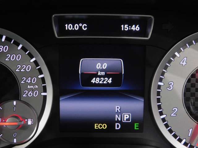 Mercedes Benz A-CLASS 2015-02 22352-15