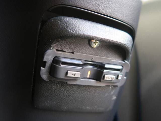 Honda INTEGRA 2006-04 28881-7