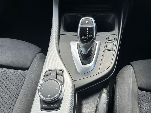 Bmw 2 SERIES 2017-01 3036-23