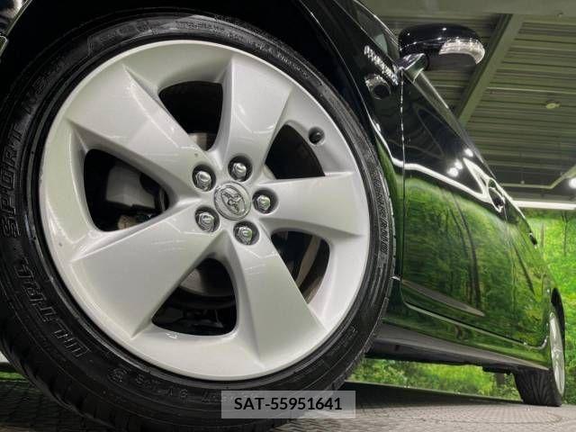 Toyota PRIUS 2011-01 340939-13
