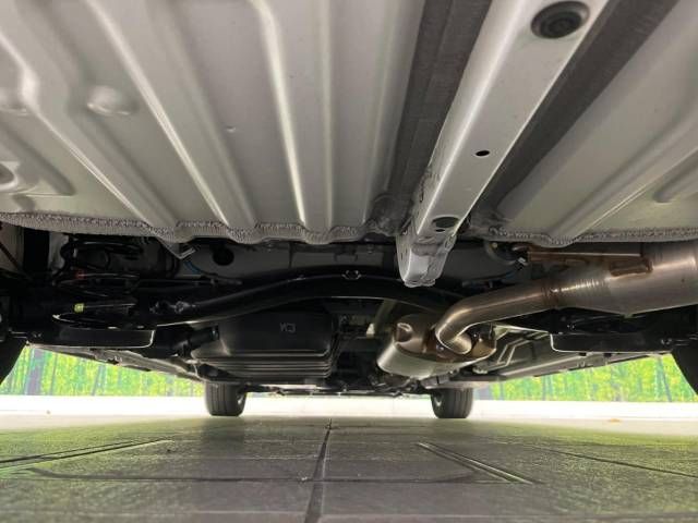 Toyota NOAH 2023-06 196321-19