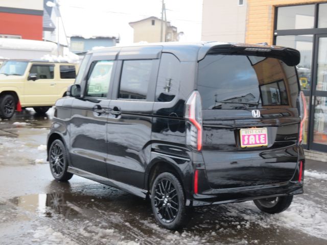 Honda N BOX CUSTOM 2023-10 191657-5