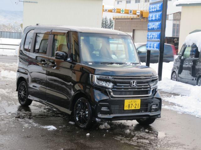 Honda N BOX CUSTOM 2023-10 191657-1