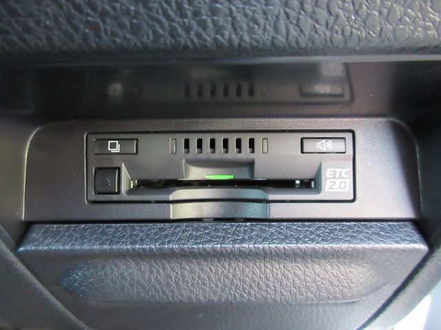 Toyota NOAH 2019-03 196620-26