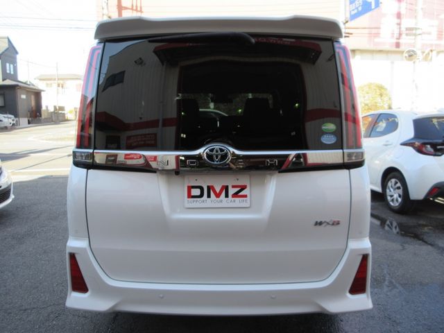 Toyota NOAH 2019-03 196620-3