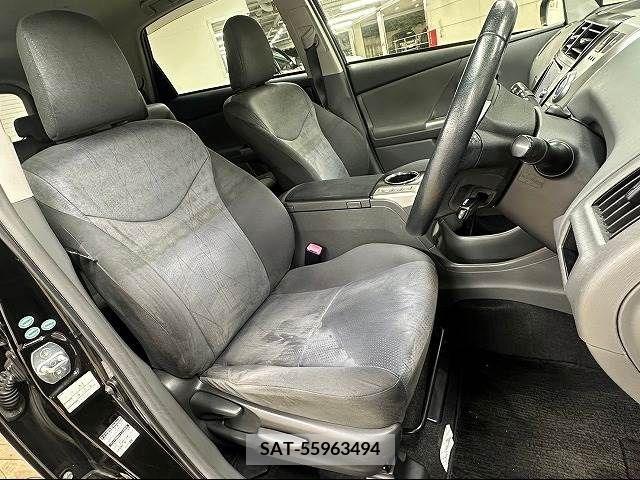 Toyota PRIUS ALPHA 2011-12 221442-7