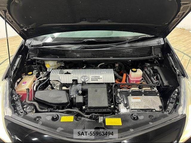 Toyota PRIUS ALPHA 2011-12 221442-13