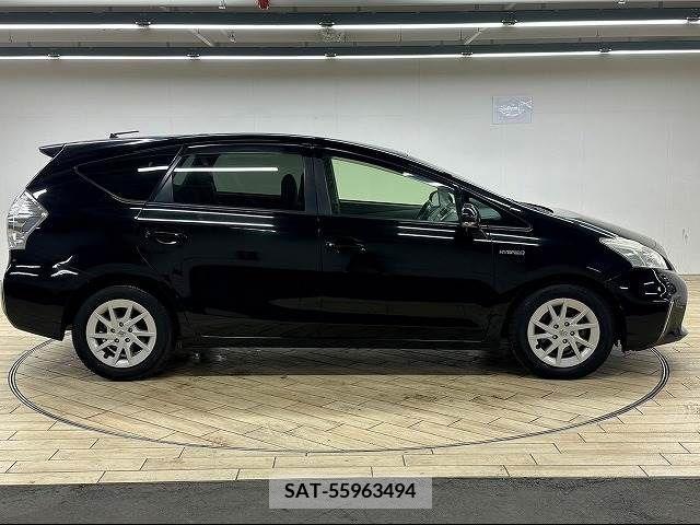 Toyota PRIUS ALPHA 2011-12 221442-17