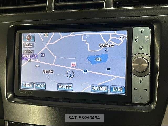 Toyota PRIUS ALPHA 2011-12 221442-2