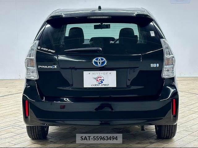 Toyota PRIUS ALPHA 2011-12 221442-18