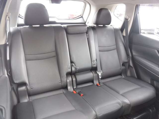 Nissan X-TRAIL 2019-02 6689-10